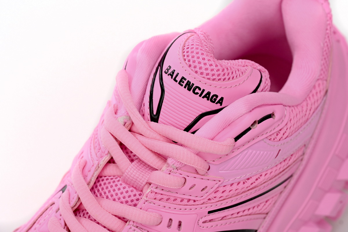 Balenciaga Defender Pink 685611 W2RAA 5000