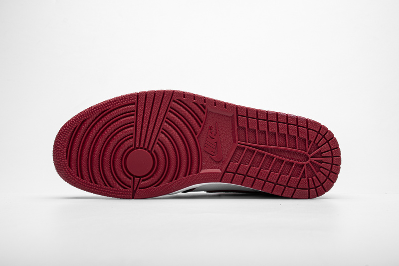 Air Jordan 1 Retro High Bloodline 555088-062