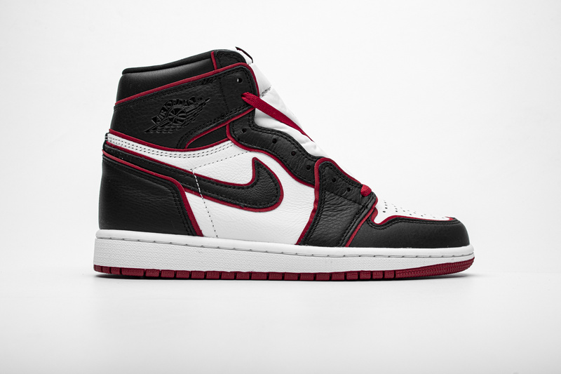 Air Jordan 1 Retro High Bloodline 555088-062