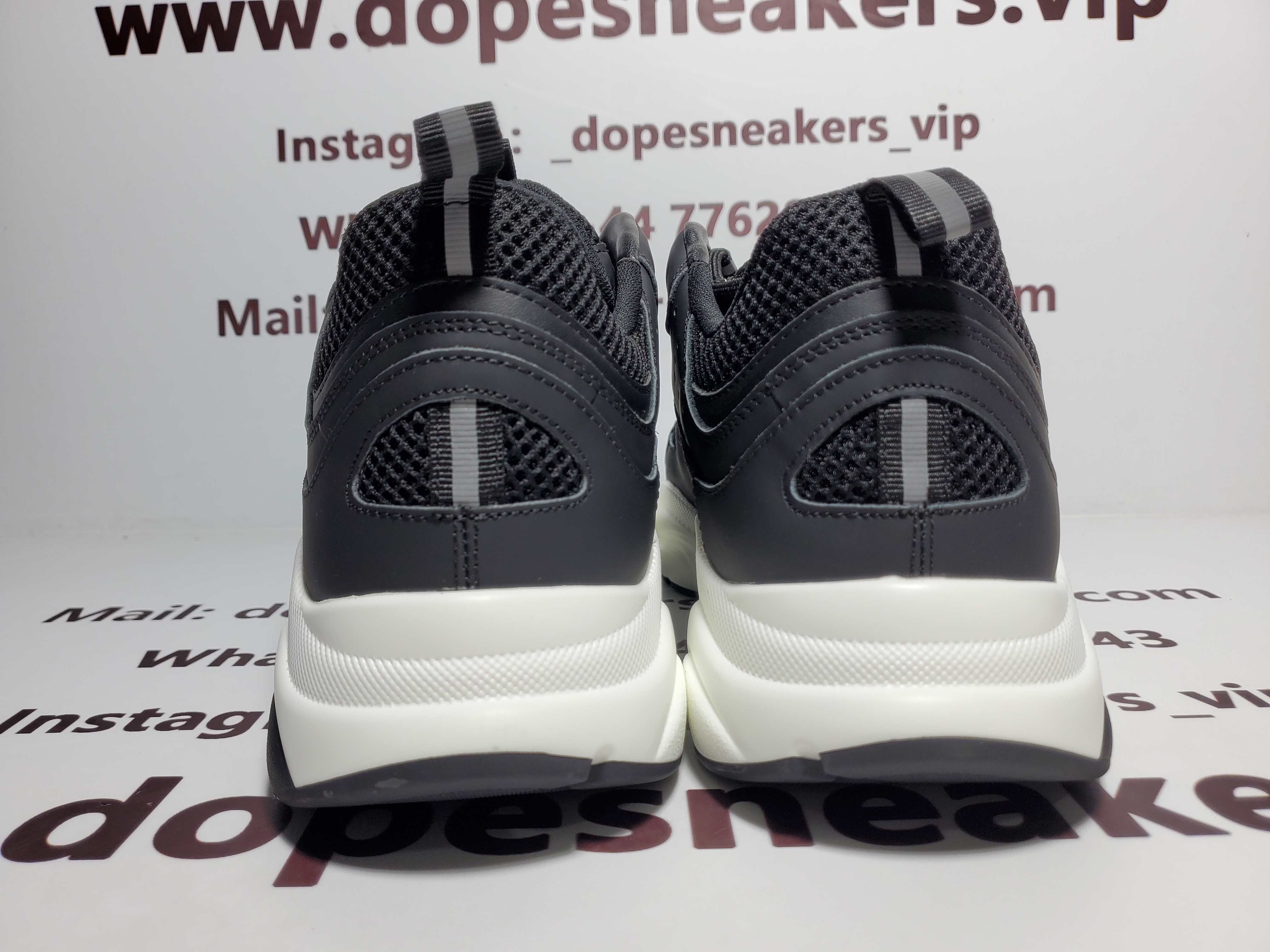 Dior B22 Black 3SN231ZHM_H960