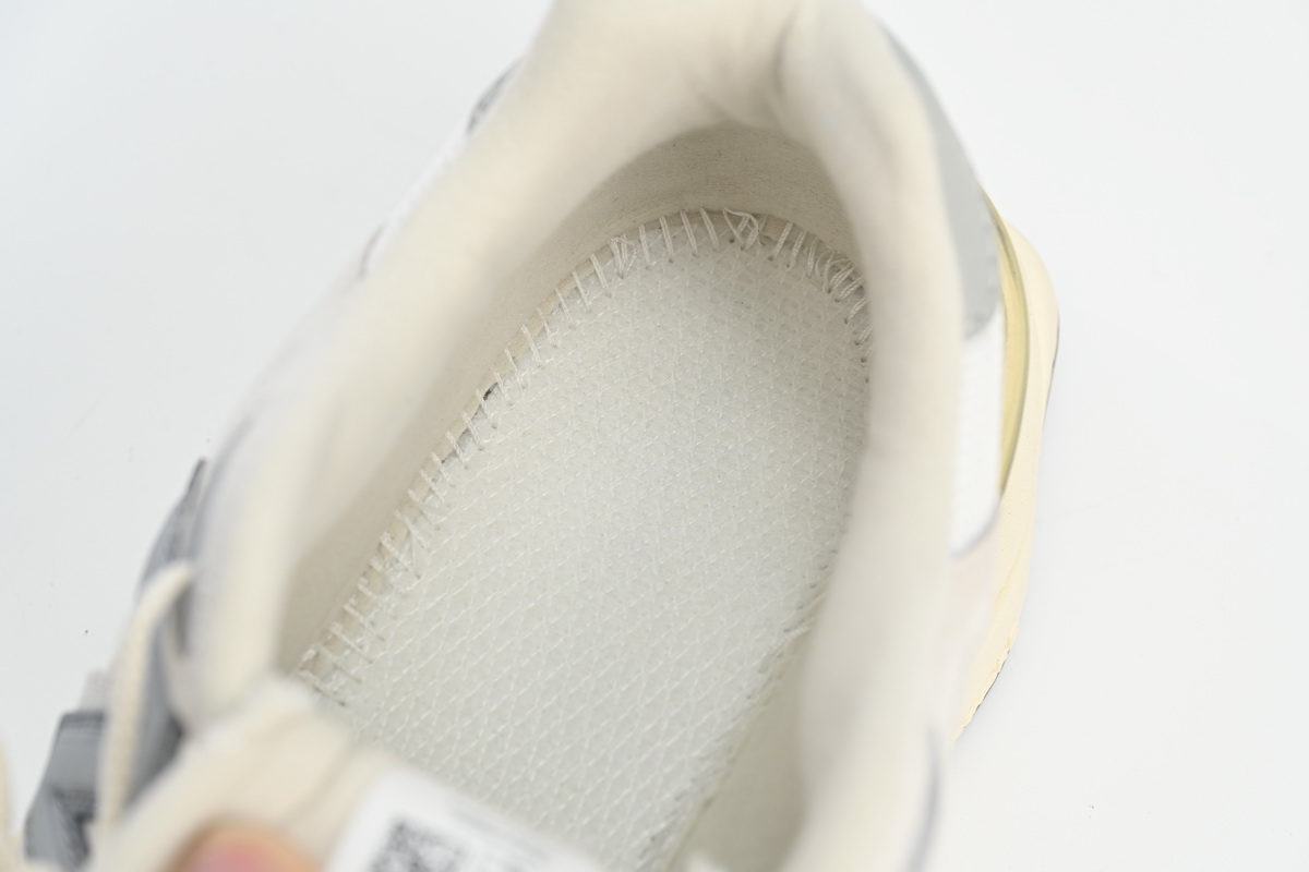 New Balance 9060 Pale U9060ECA