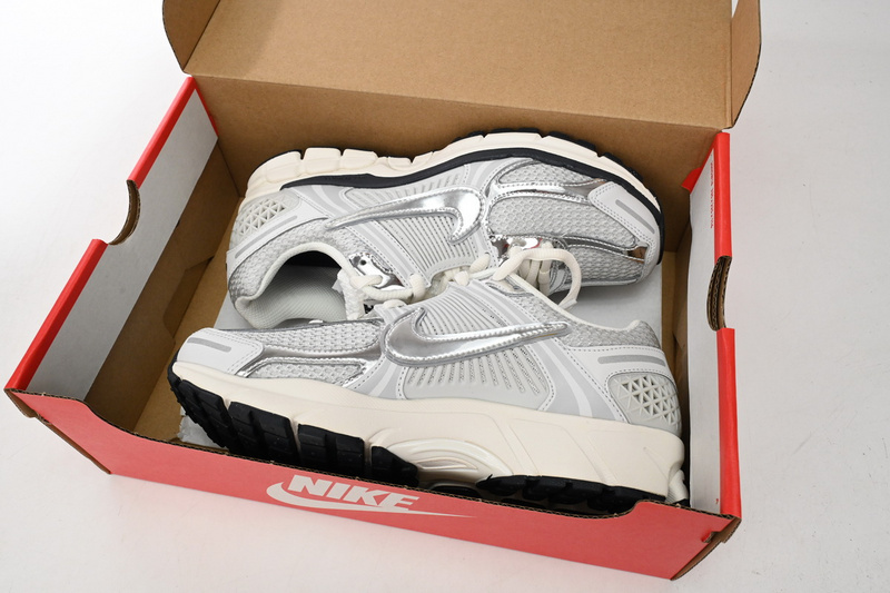 Nike Air Zoom Vomero 5 Silver FD0884-025
