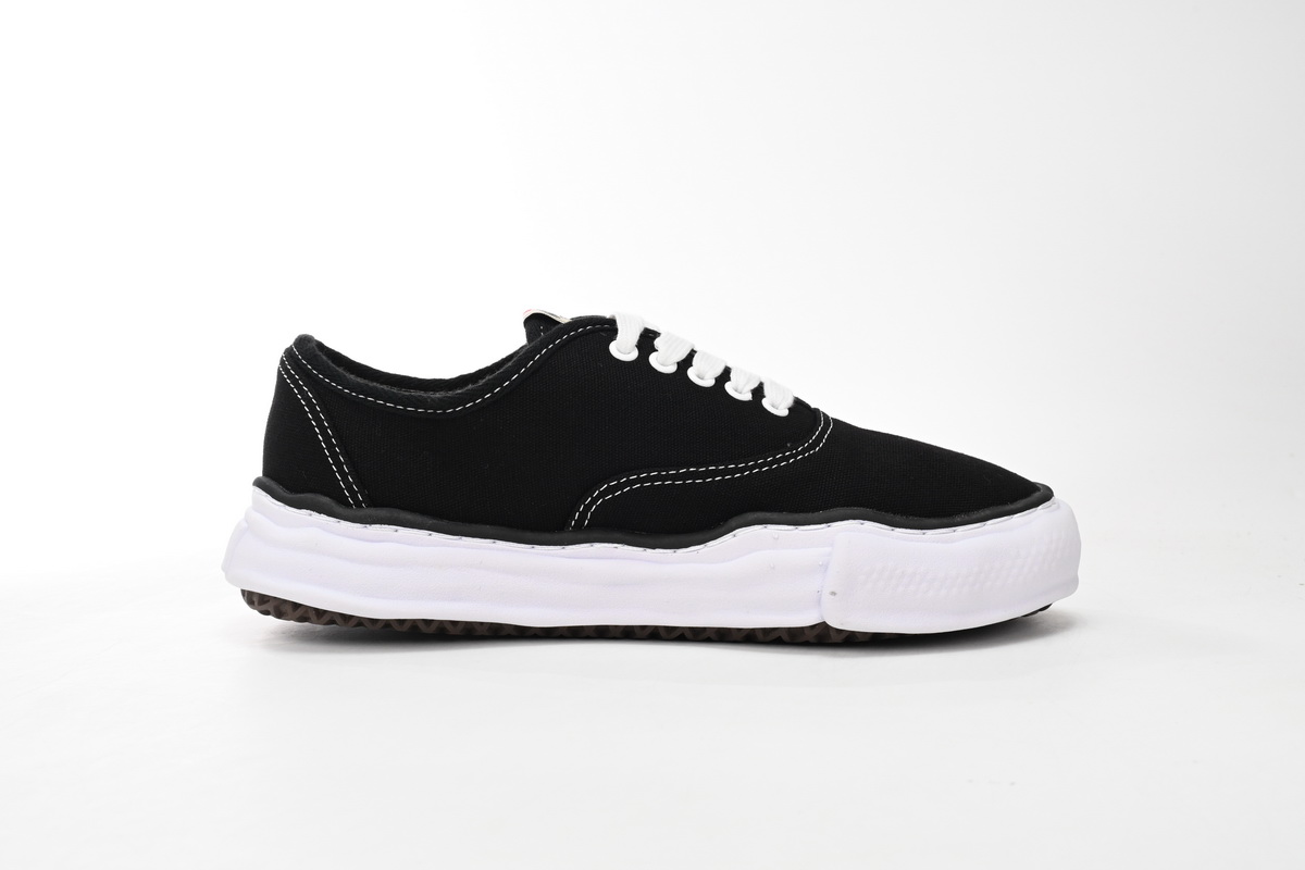 Mihara Yasuhiro Black And White NO.715