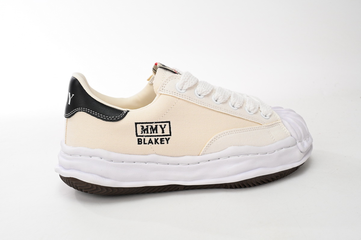 Mihara Yasuhiro White And All White And Black Tail NO.763