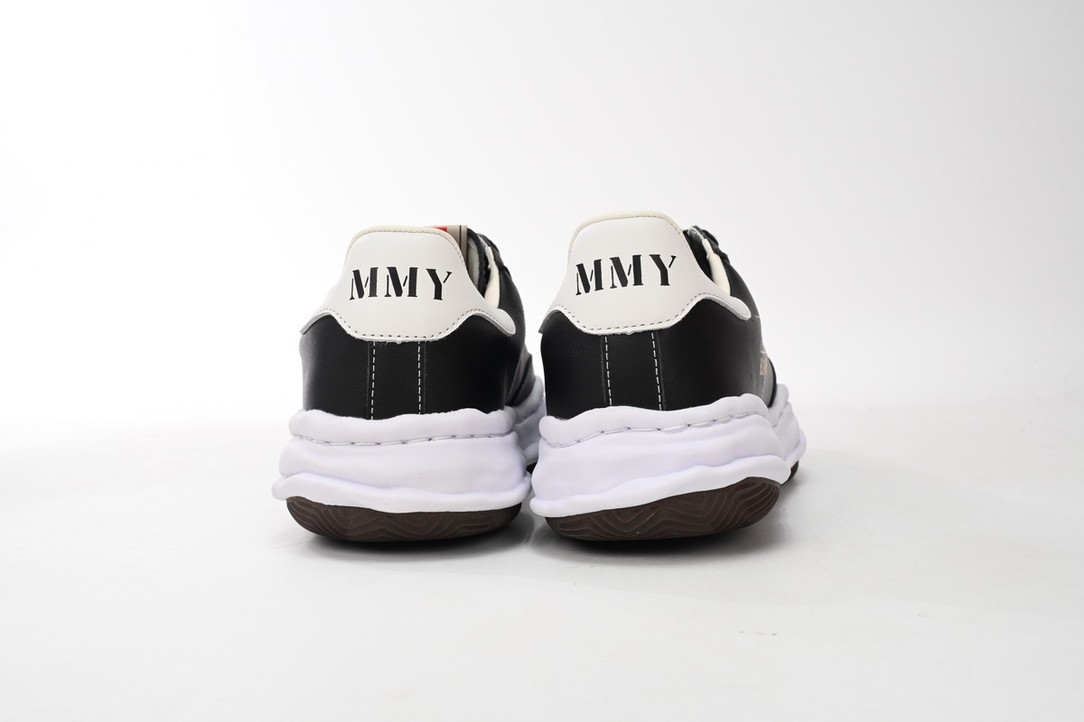 Mihara Yasuhiro White And Black And White Gold NO.701
