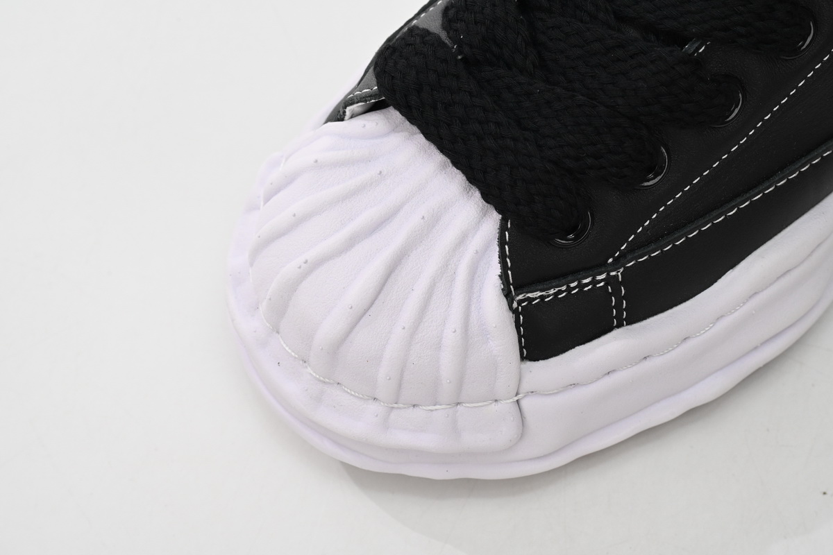 Mihara Yasuhiro White And Black And White Gold NO.701
