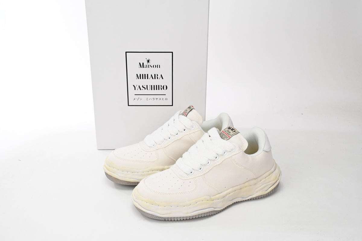 Mihara Yasuhiro White And Pale NO.770