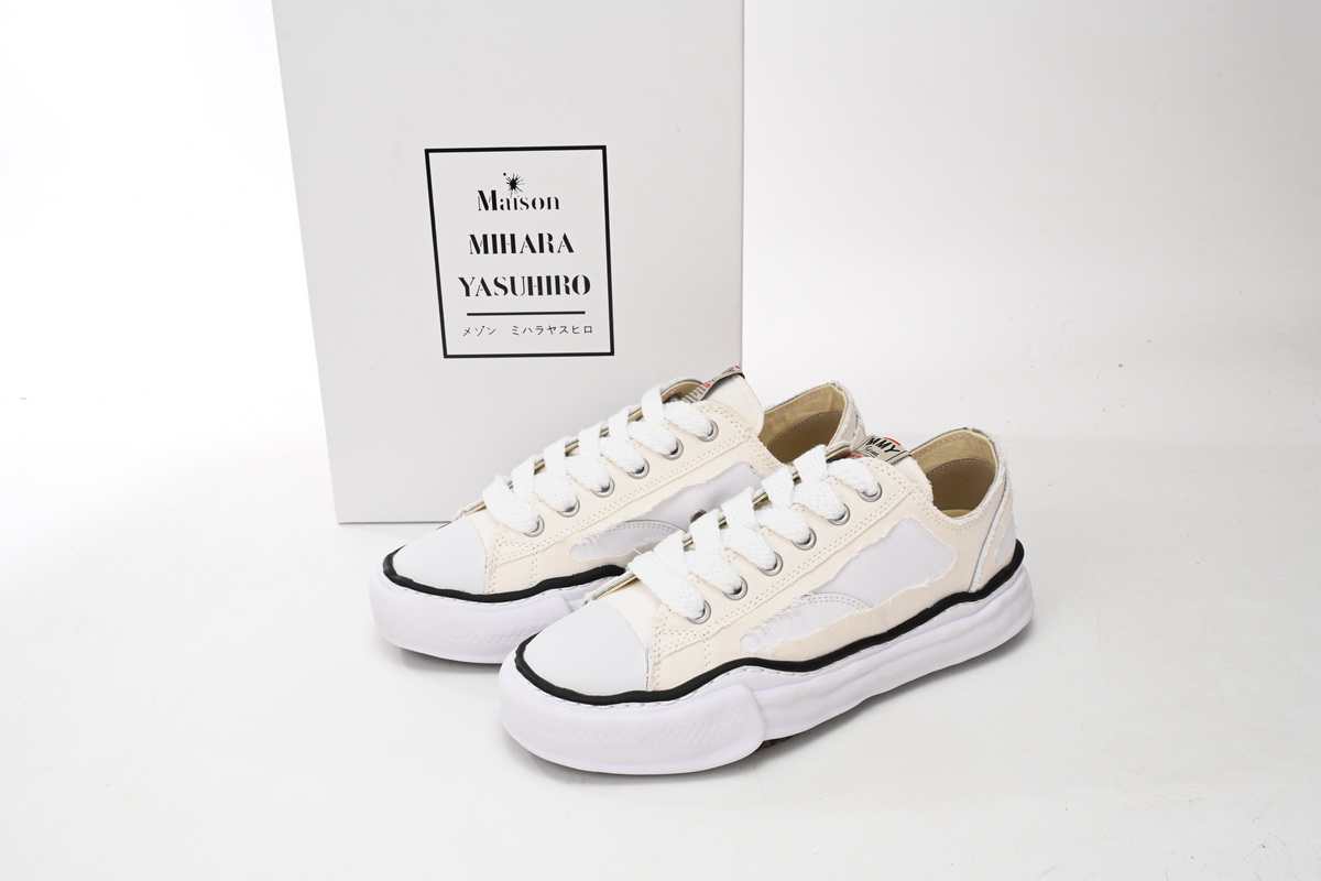 Mihara Yasuhiro White And White And Black Stripes NO.783