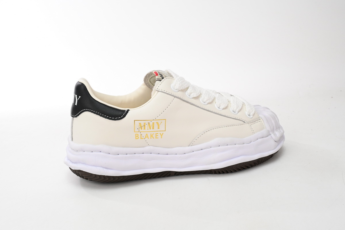 Mihara Yasuhiro White And White Black Gold NO.702