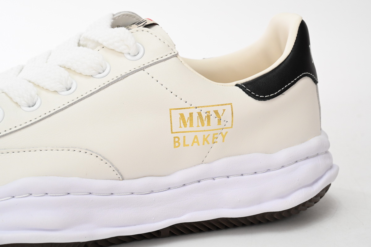 Mihara Yasuhiro White And White Black Gold NO.702