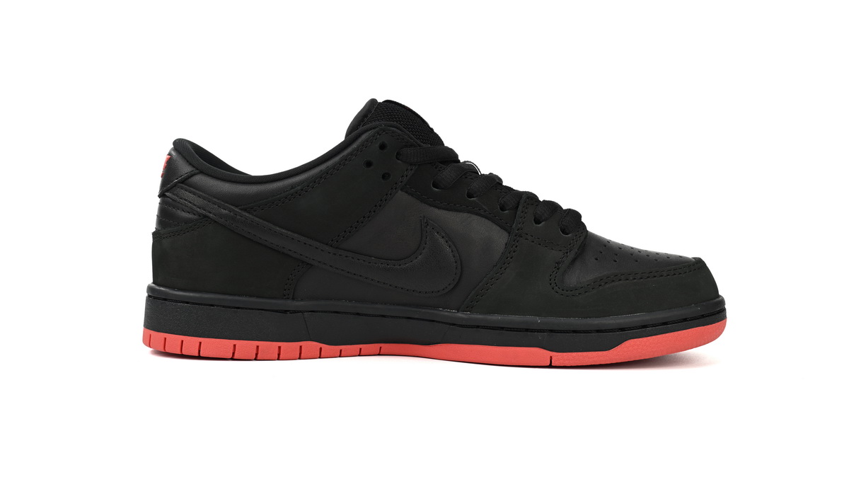 Nike Dunk SB Low Black Pigeon 883232-008