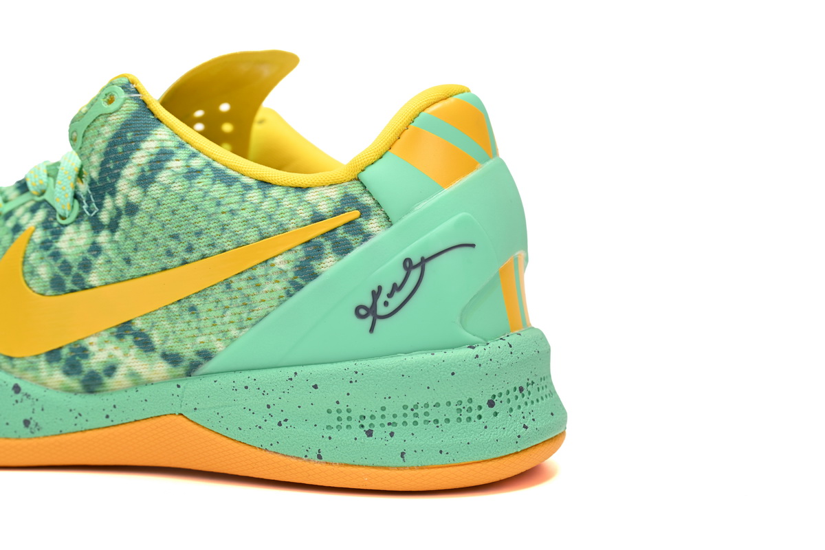 Nike Kobe 8 'Green Glow' 555035-304
