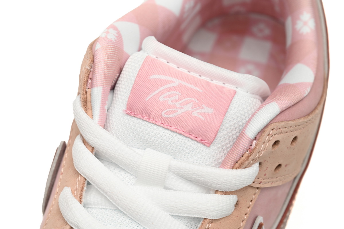 CONCEPTS × Nike Dunk SB Pink Lobster BV1310-800