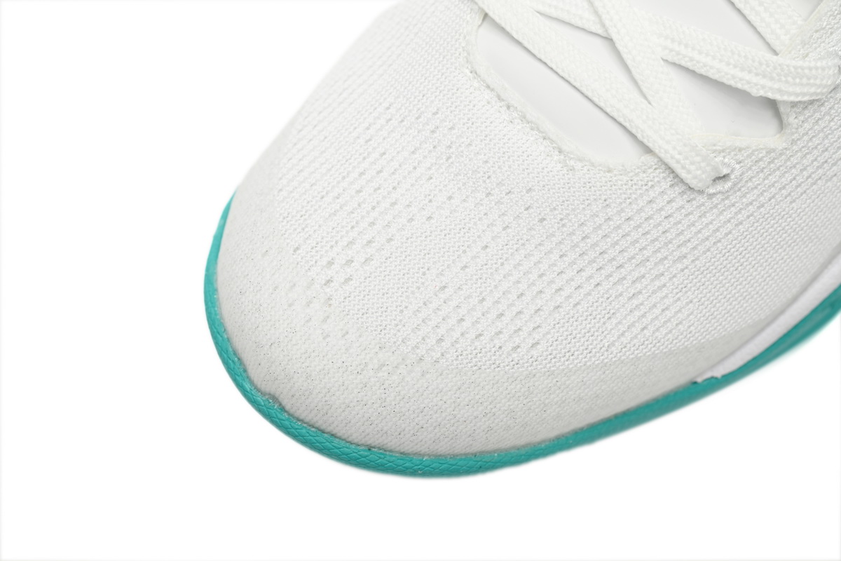 Nike Kobe 8 "Radiant Emerald" FQ3549-101