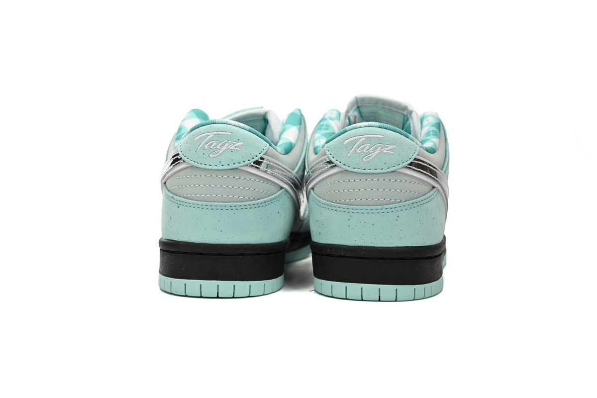 CONCEPTS × Nike Dunk SB Low Lobster BV1310-402