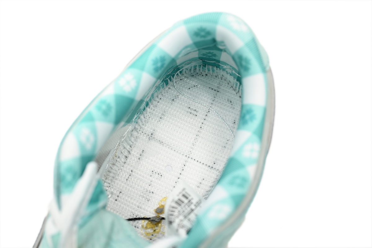 CONCEPTS × Nike Dunk SB Low Lobster BV1310-402
