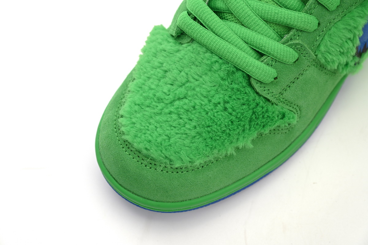 Grateful Dead x Nike SB Dunk Low “Green Bear” CJ5378-300