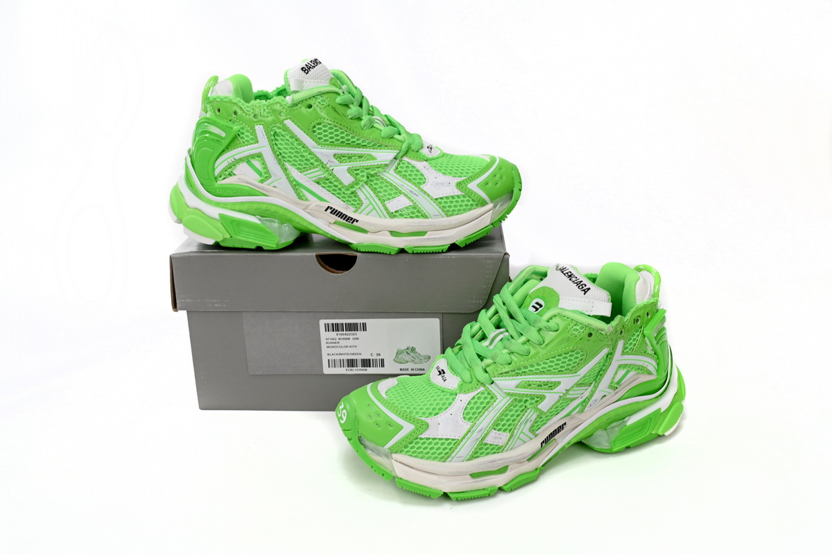 Balenciaga Runner White Green 677402 W3RBM 3590