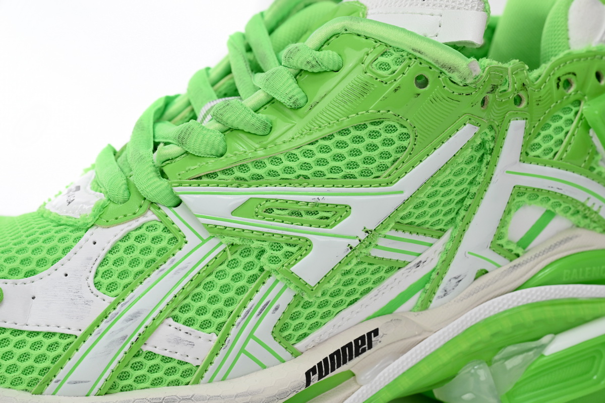 Balenciaga Runner White Green 677402 W3RBM 3590