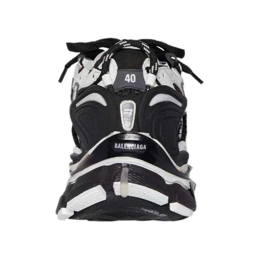 Balenciaga Runner Black White 677402W3RB29010