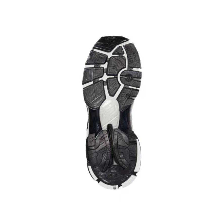 Balenciaga Runner Black White 677402W3RB29010