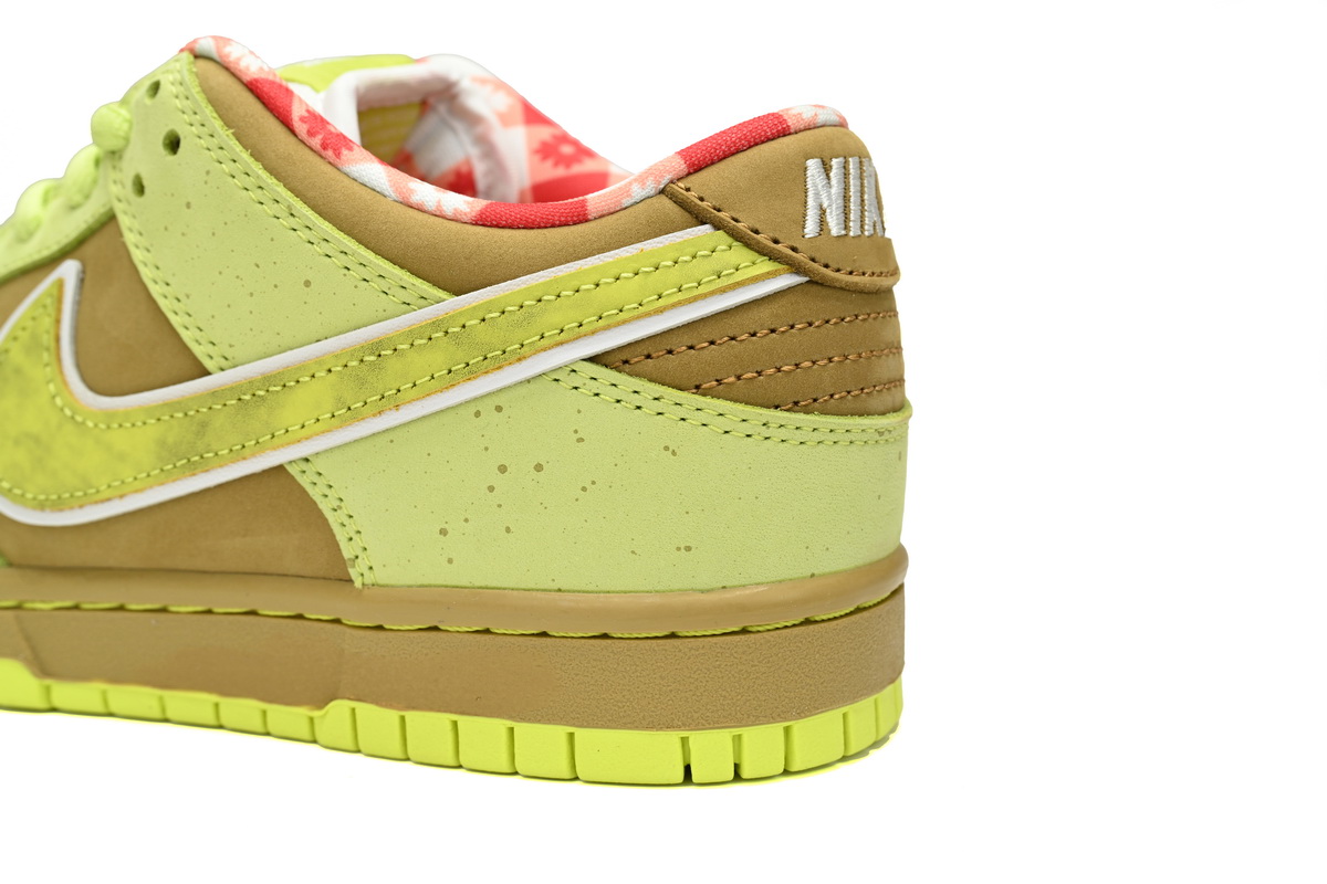 CONCEPTS × Nike Dunk SB Fluorescent Yellow Lobster BV1310-566