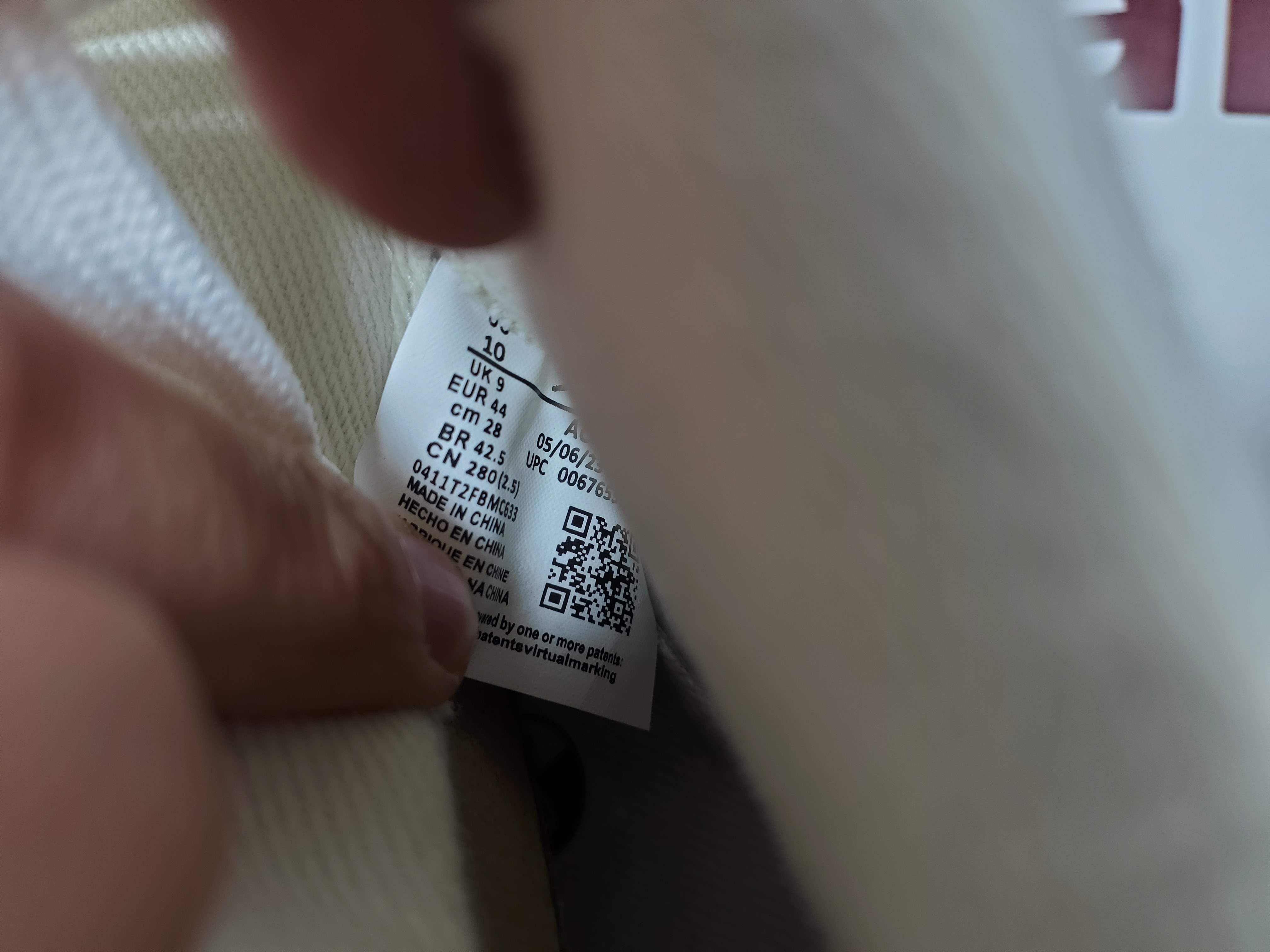 Air Jordan 4 Retro Levi's White (Levi's Tag)