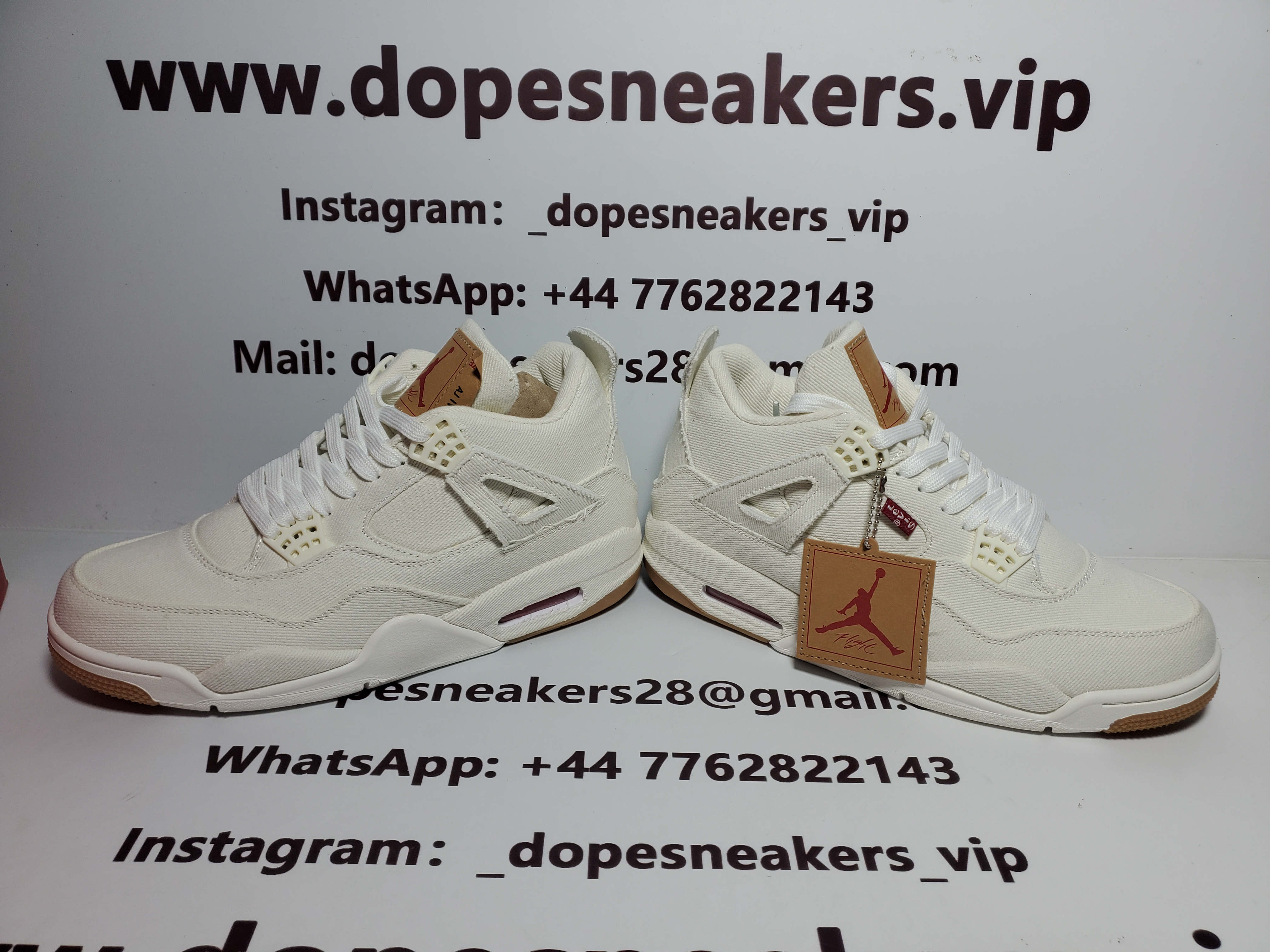 Air Jordan 4 Retro Levi's White (Levi's Tag)
