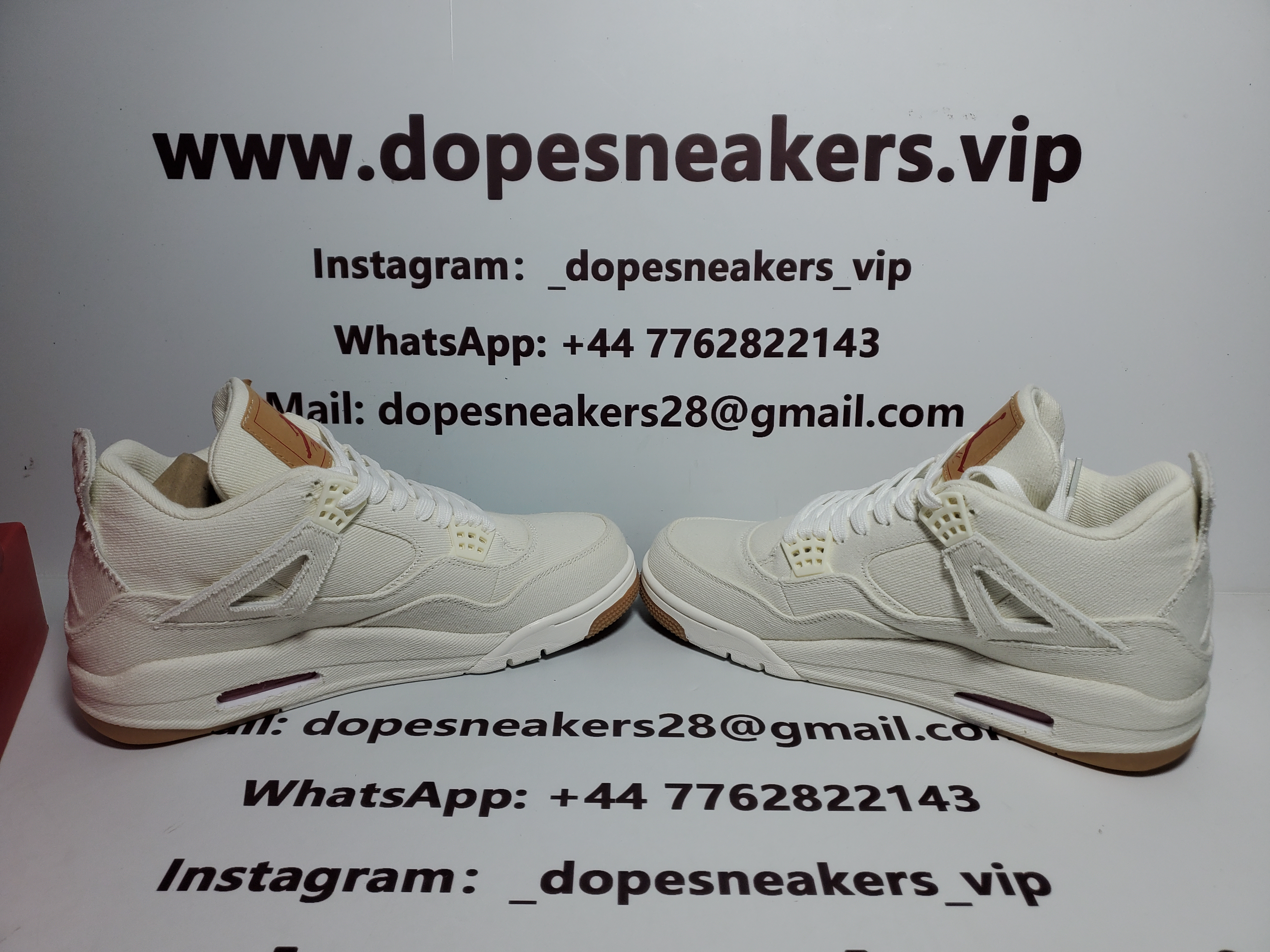 Air Jordan 4 Retro Levi's White (Levi's Tag)