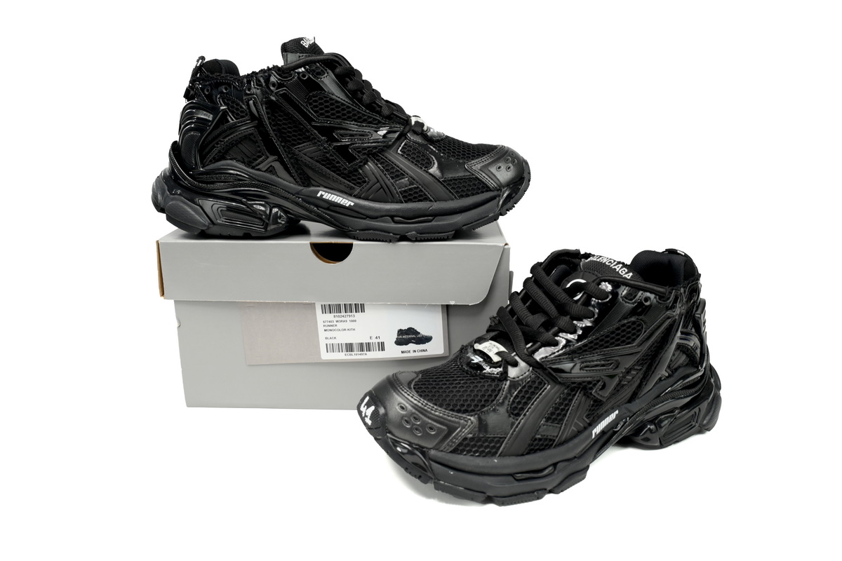 Balenciaga Runner Black 656065W3RA11000