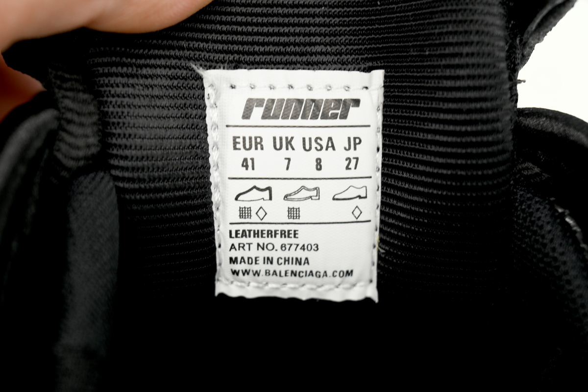 Balenciaga Runner Black 656065W3RA11000