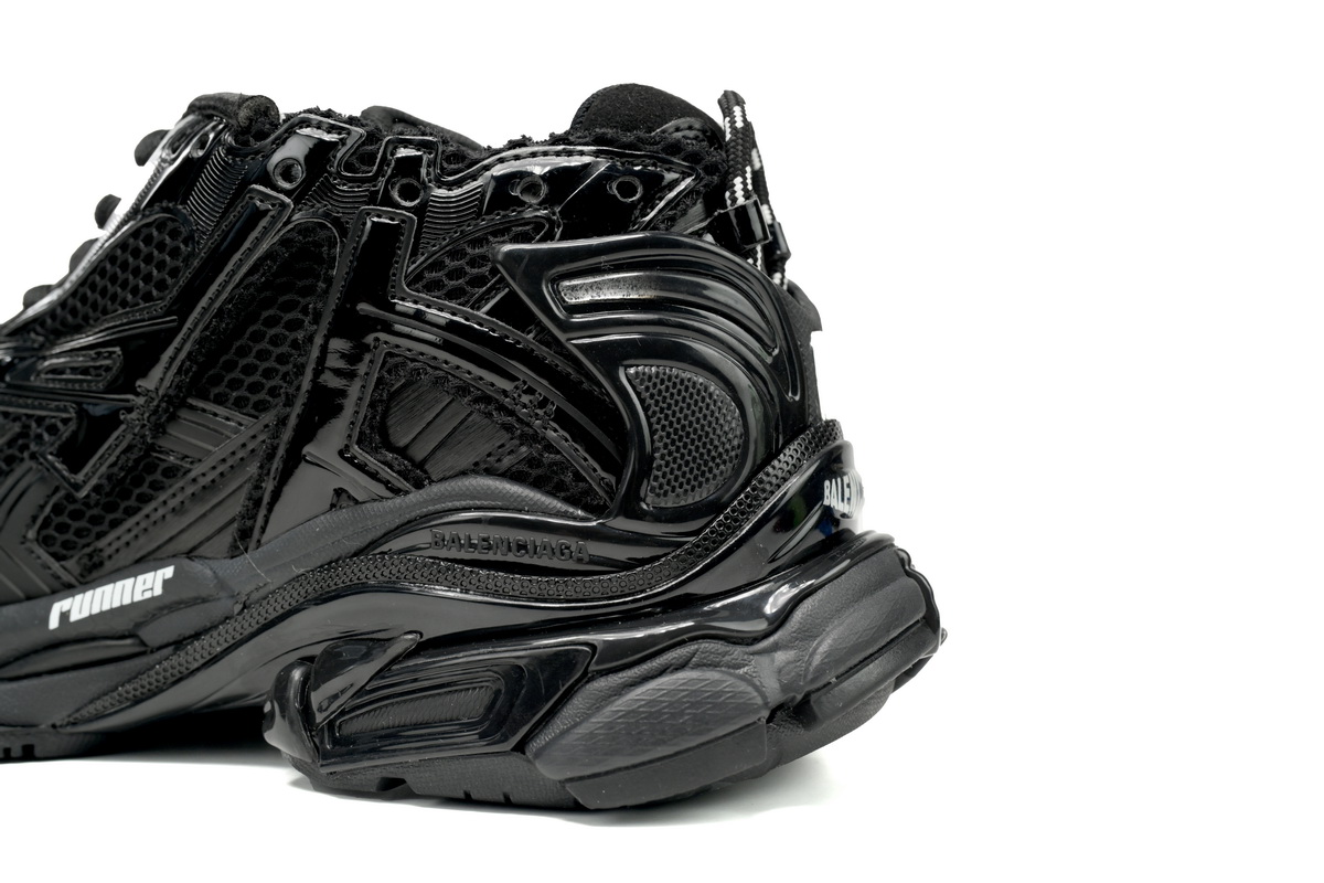 Balenciaga Runner Black 656065W3RA11000