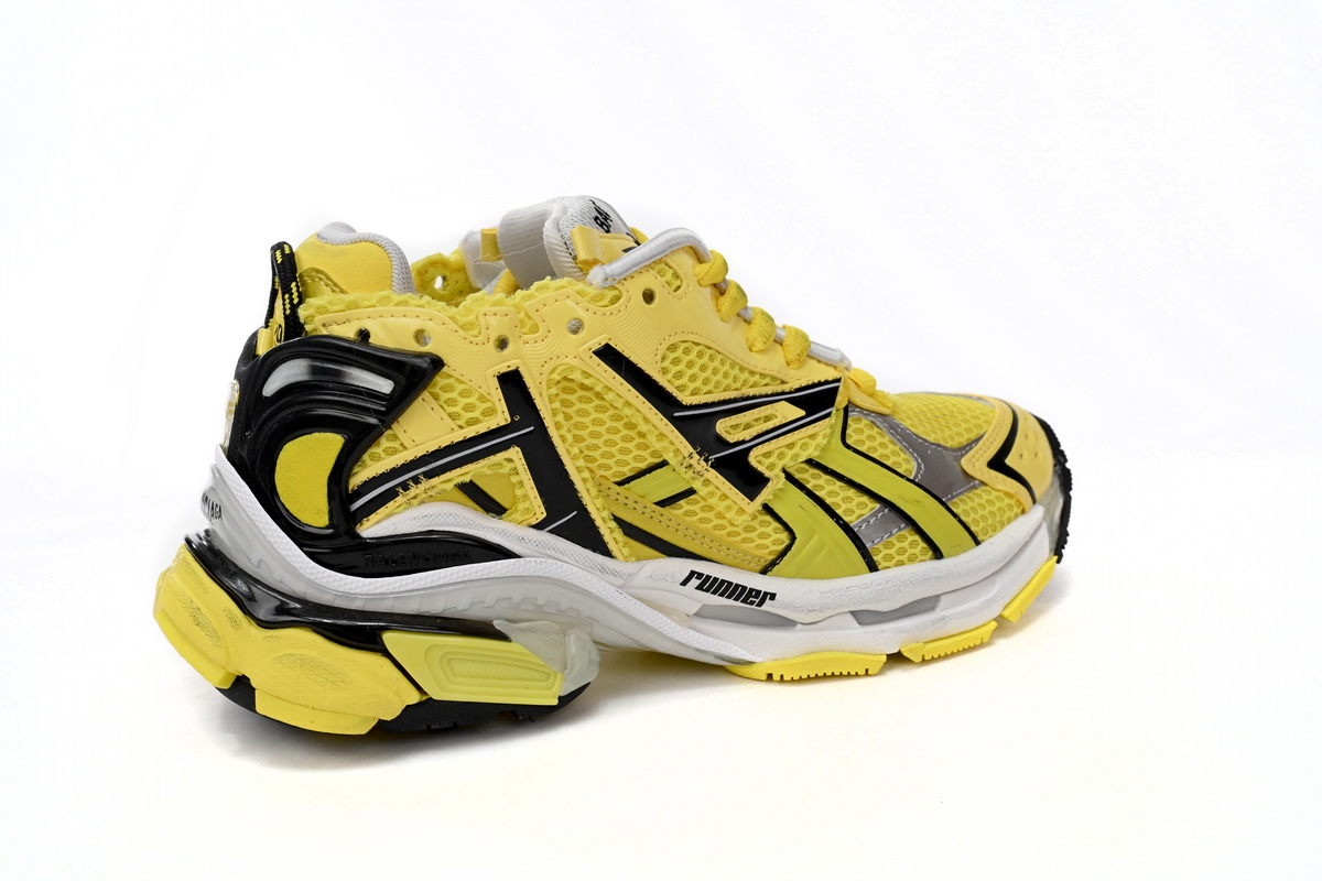 Balenciaga Runner Black Yellow 677402 W2RD3 0510