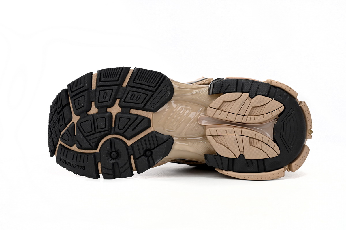 Balenciaga Runner Dark Brown 677402 W1RA8 0125