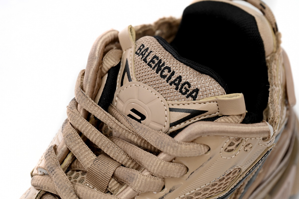 Balenciaga Runner Dark Brown 677402 W1RA8 0125