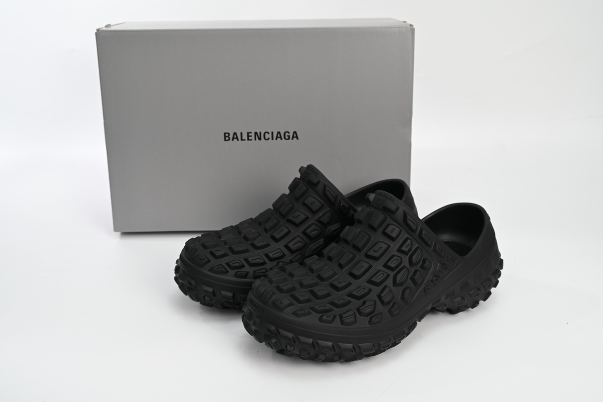 Balenciaga Defender Black  735250 W3CV2 1000