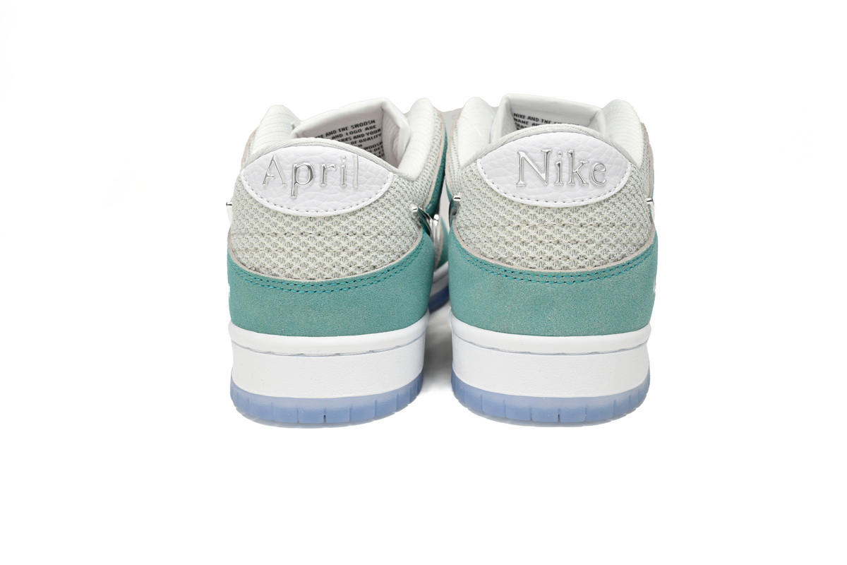 Nike SB Dunk Low April Skateboards FD2562-400