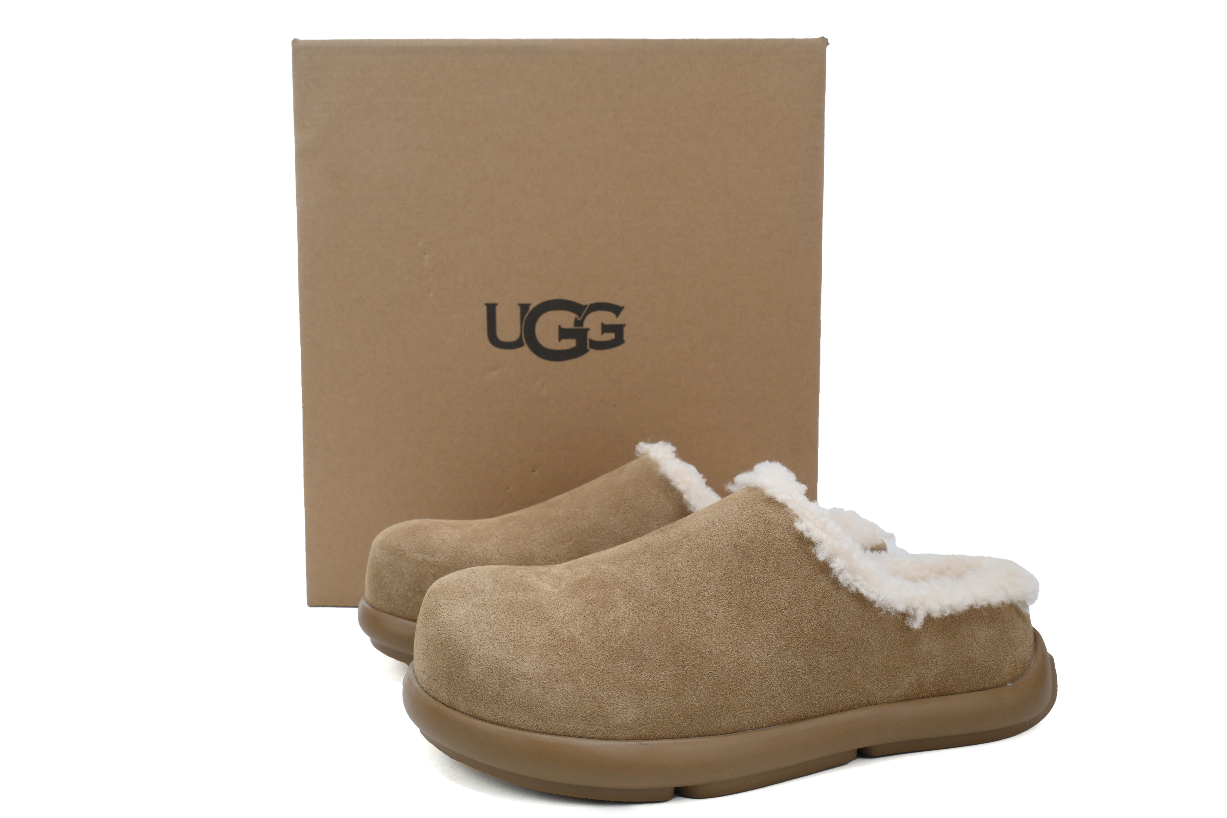 UGG 1155888 Maroon (color)