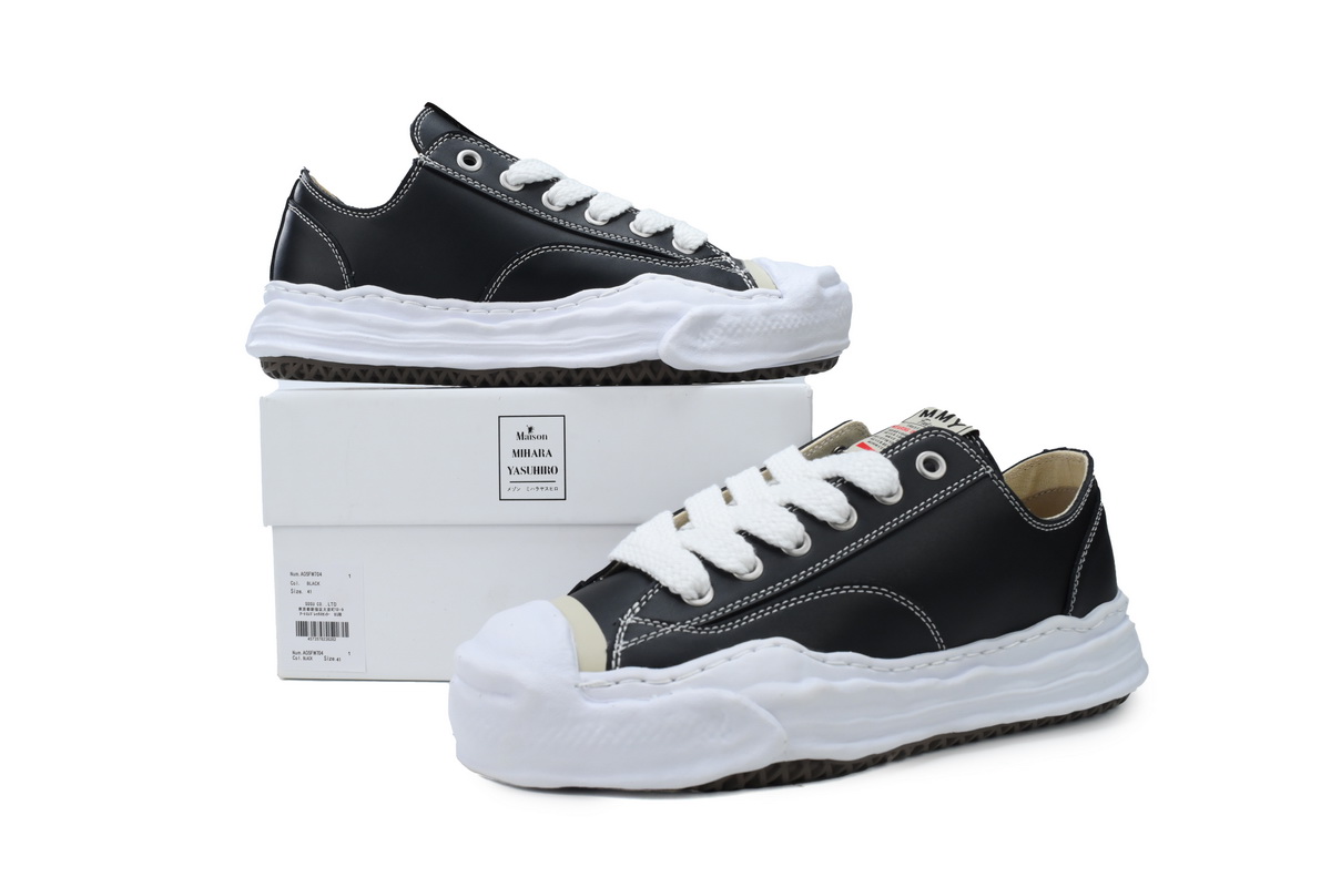 MIHARA YASUHIRO Black and White  NO.779